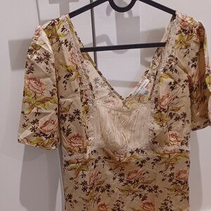 Banana Republic natural silk XL top. NEW